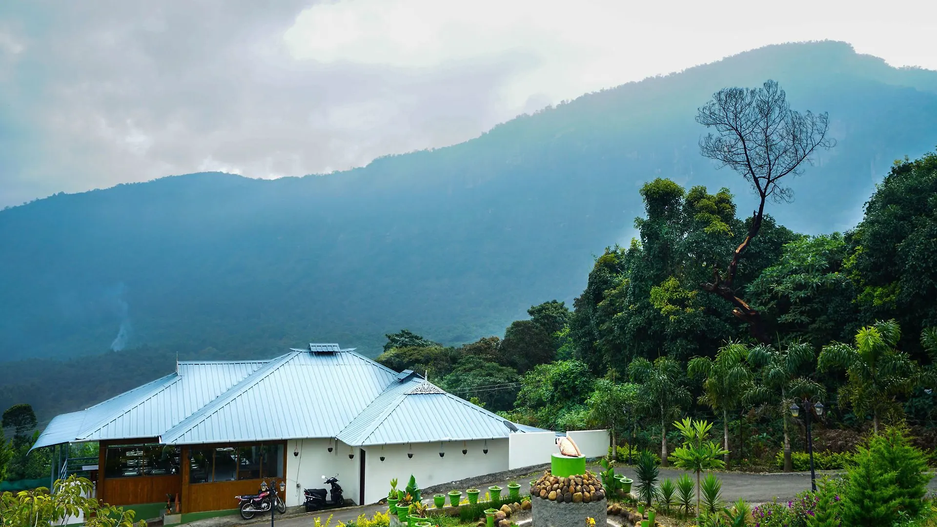 Hotel Oyo 10427 Shola Heaven Munnar India